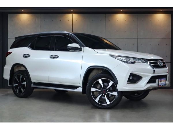 2019 Toyota Fortuner 2.8 TRD Sportivo SUV AT (ปี 15-18) B4211